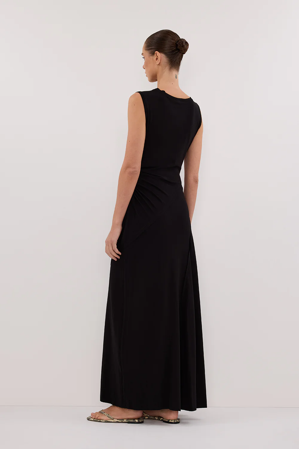 HADLEY BLACK SLEEVELESS KNIT MAXI DRESS - Gamepaces
