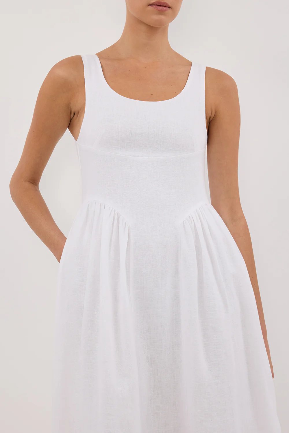 IBIZA WHITE LINEN DRESS - Gamepaces