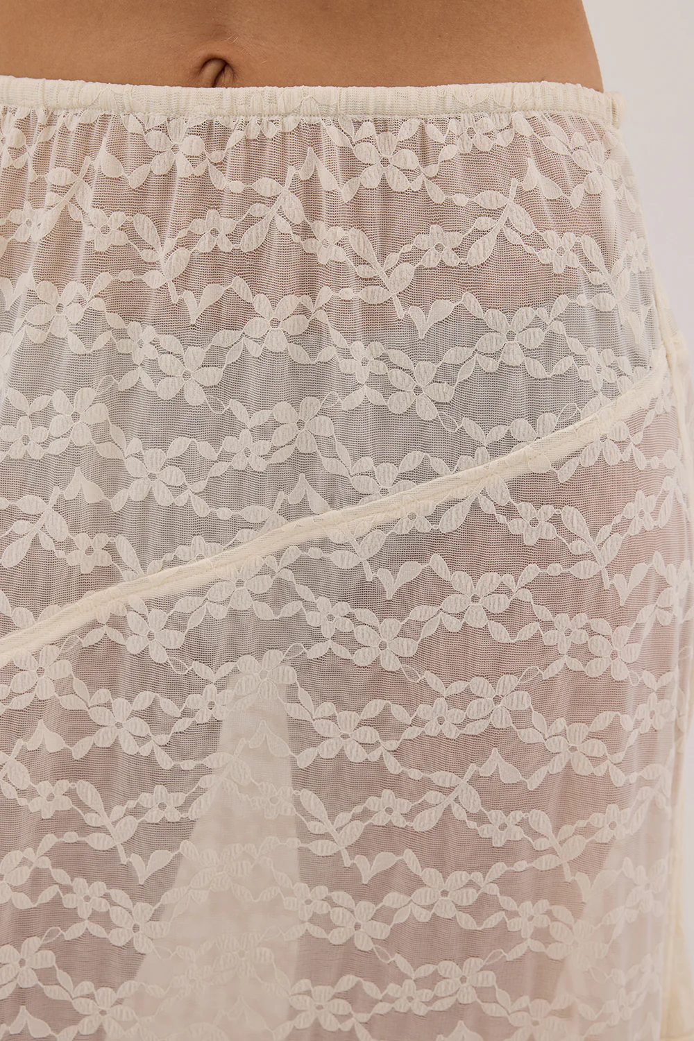 BELLE CREAM LACE MAXI SKIRT - Gamepaces