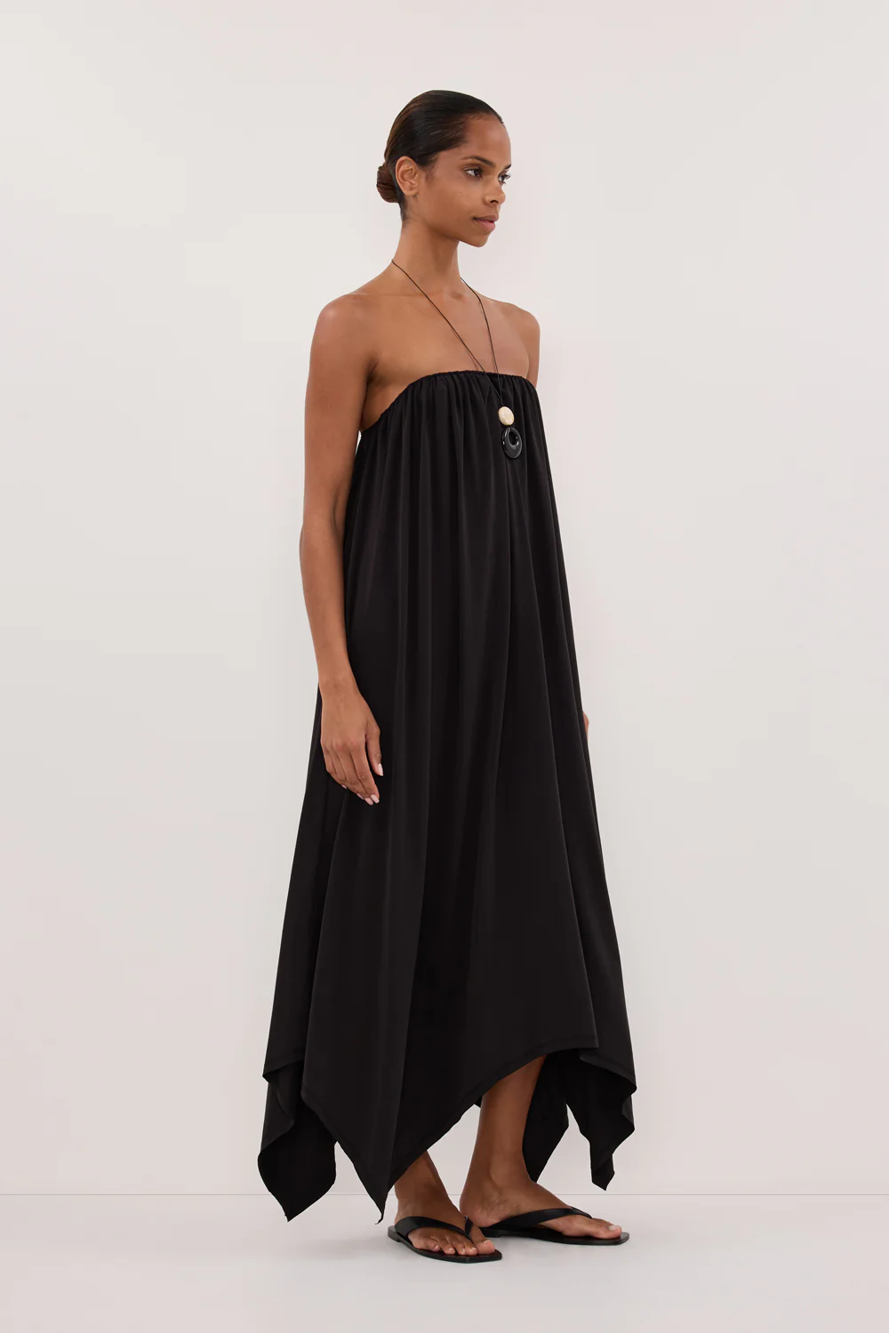 AVA BLACK STRAPELESS MIDI DRESS - Gamepaces