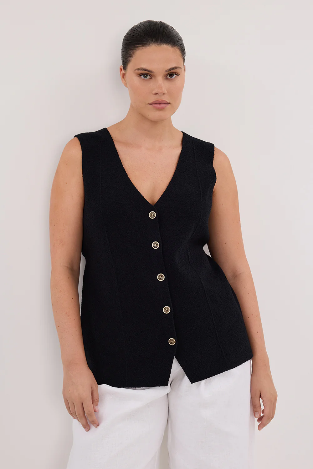 LISA BLACK TAILORED KNIT VEST - Gamepaces