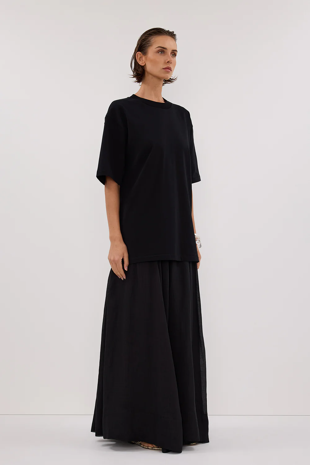 NOAH BLACK LONGLINE TEE - Gamepaces