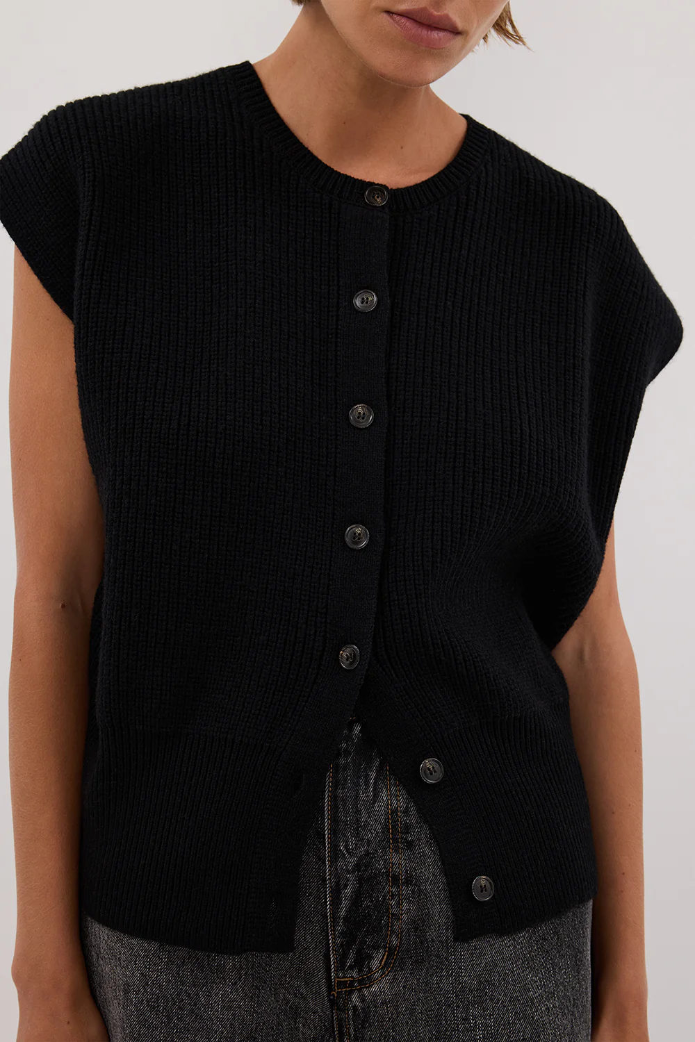 KATE BLACK KNIT VEST - Gamepaces