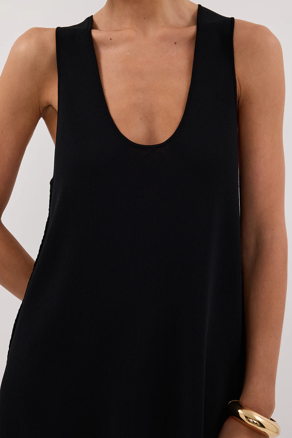 RAY BLACK SCOOP LONGLINE KNIT TOP - Gamepaces