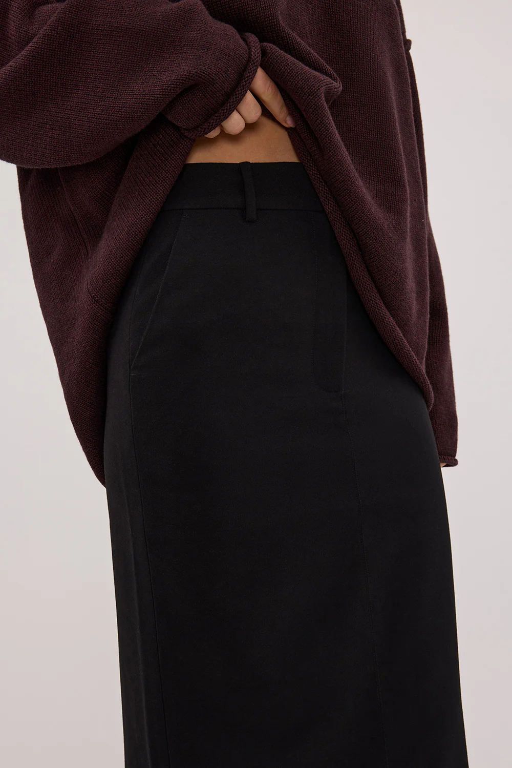 LIZA BLACK TAILORED MIDI SKIRT - Gamepaces