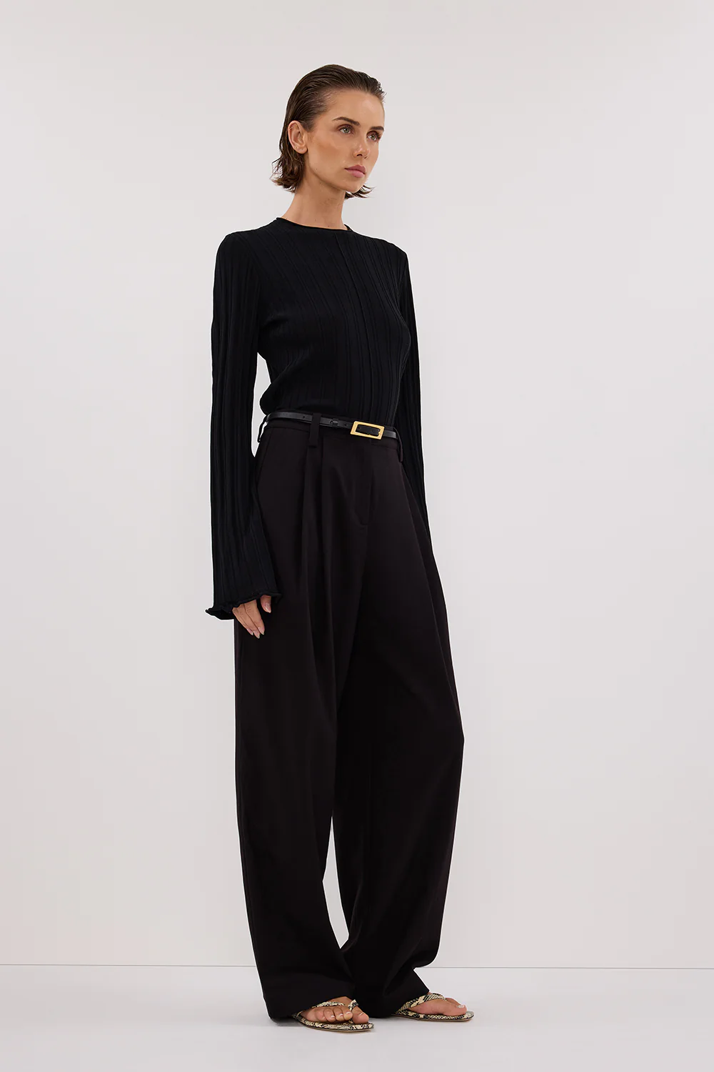 SYLVIA BLACK CREW KNIT TOP - Gamepaces