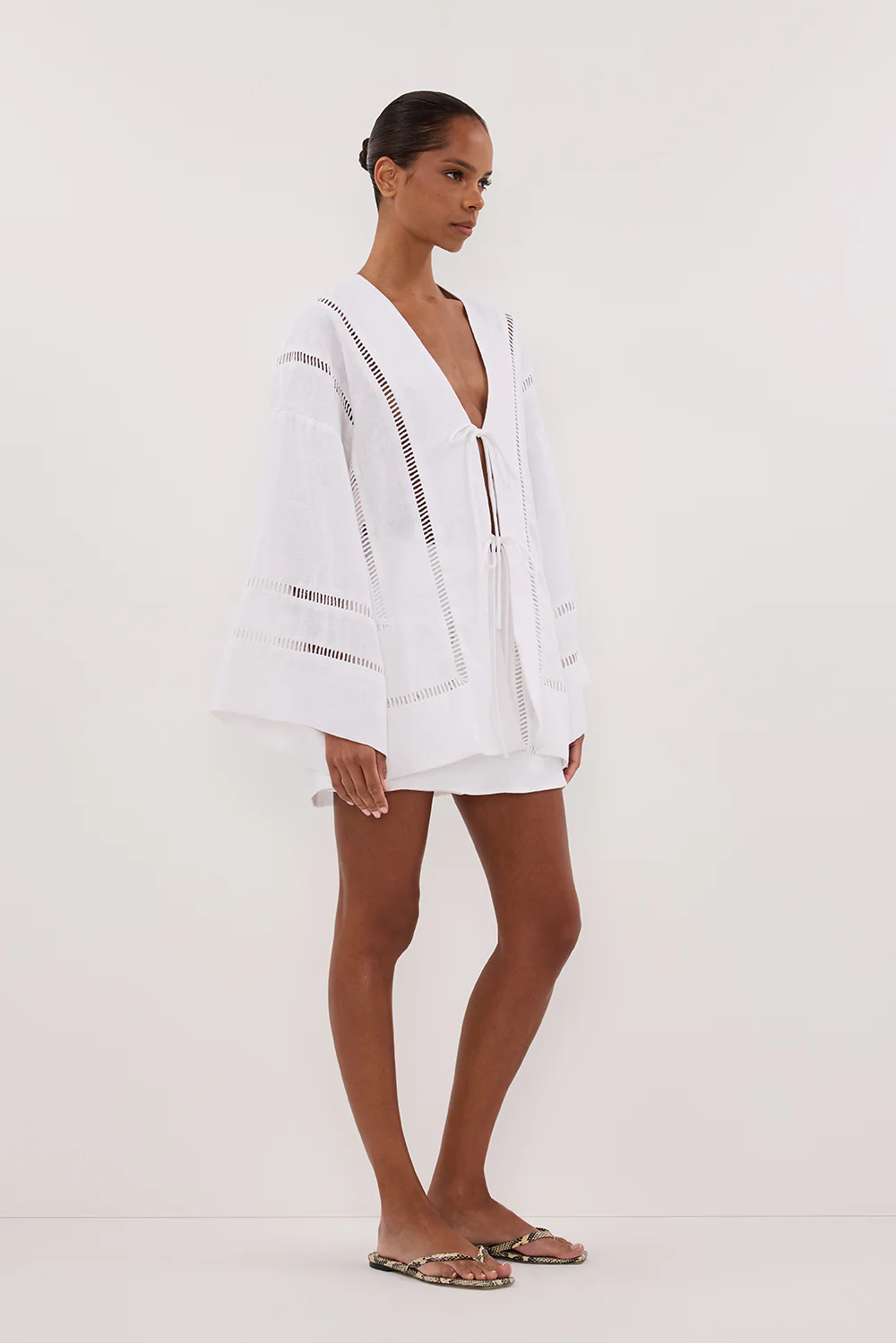 LINDSAY WHITE LINEN KIMONO TOP - Gamepaces