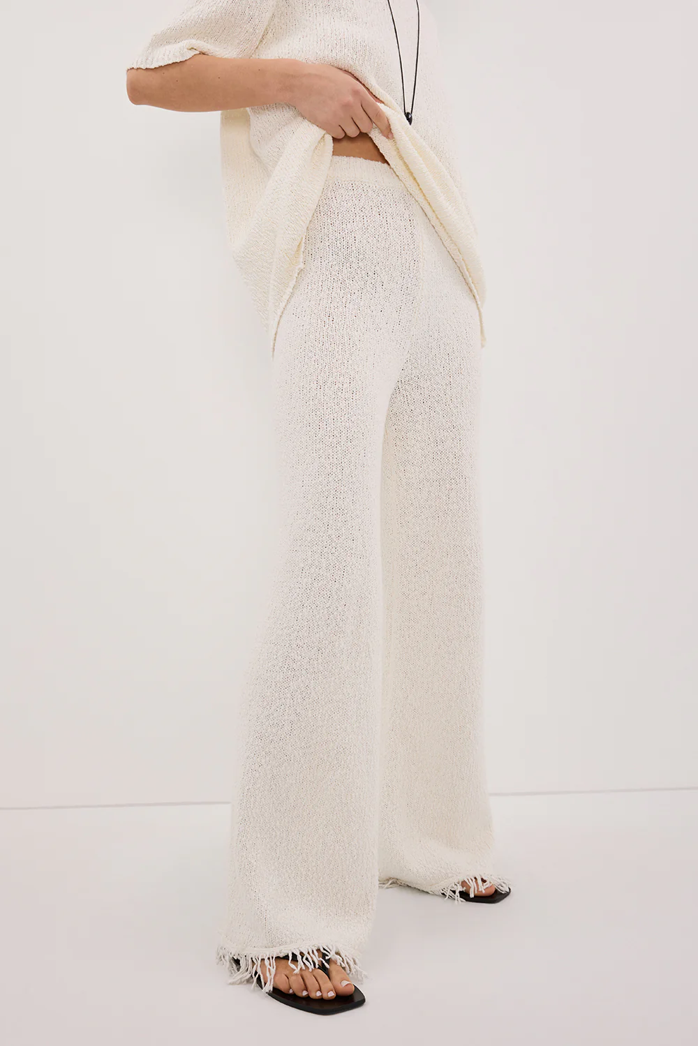 SUE OFF WHITE OVERSIZED KNIT TEE - Gamepaces