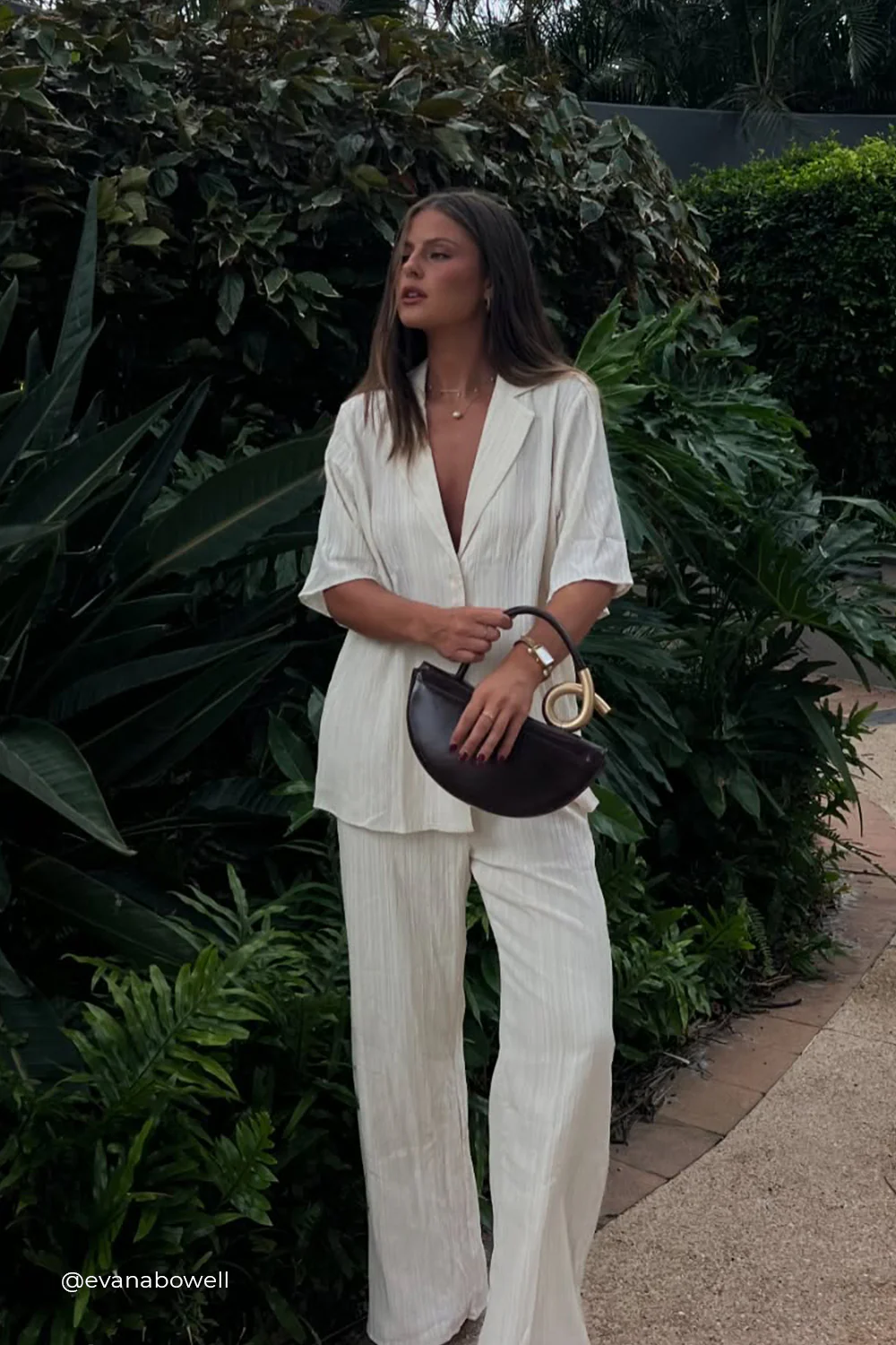 LOZ CREAM SHORT SLEEVE SHIRT - Gamepaces