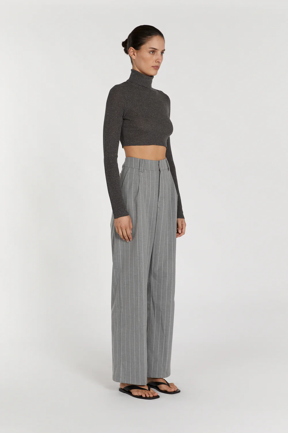 TANNER CHARCOAL KNIT CROP TOP - Gamepaces