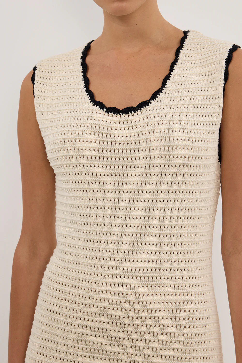 GINA CREAM SCOOP CROCHET DRESS - Gamepaces