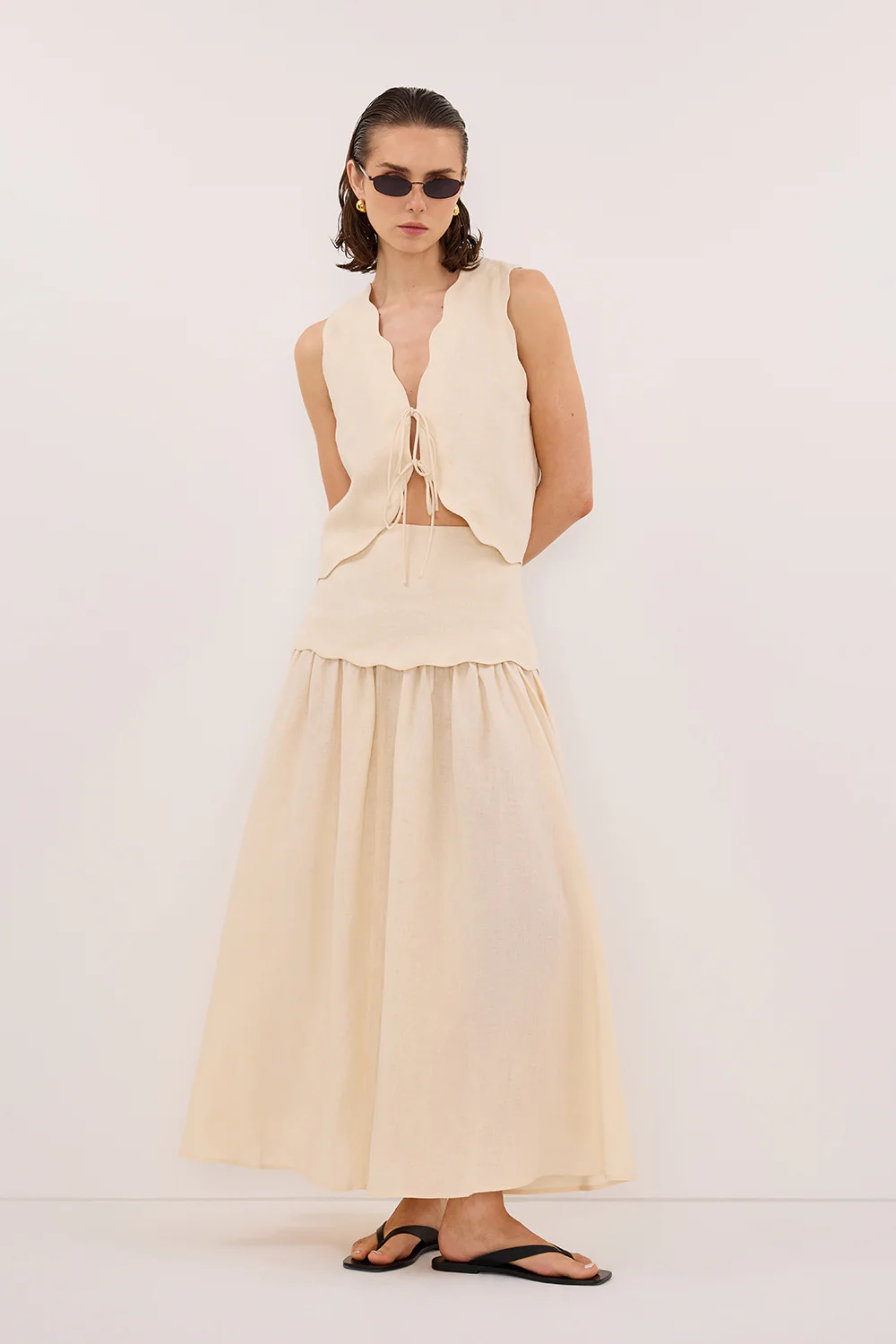 LELA SANDSTONE SLEEVELESS LINEN VEST TOP - Gamepaces