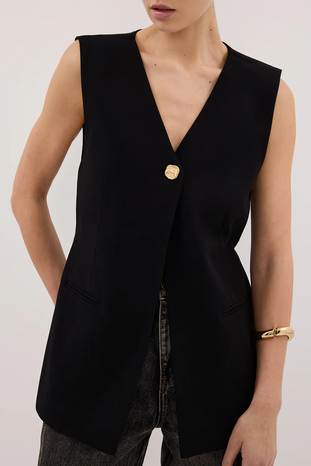 SONNY BLACK TAILORED VEST - Gamepaces