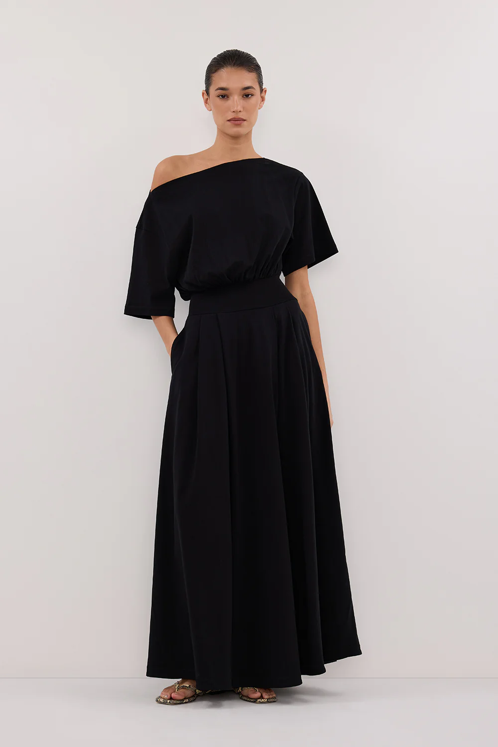 ESME BLACK ASYM MAXI DRESS - Gamepaces