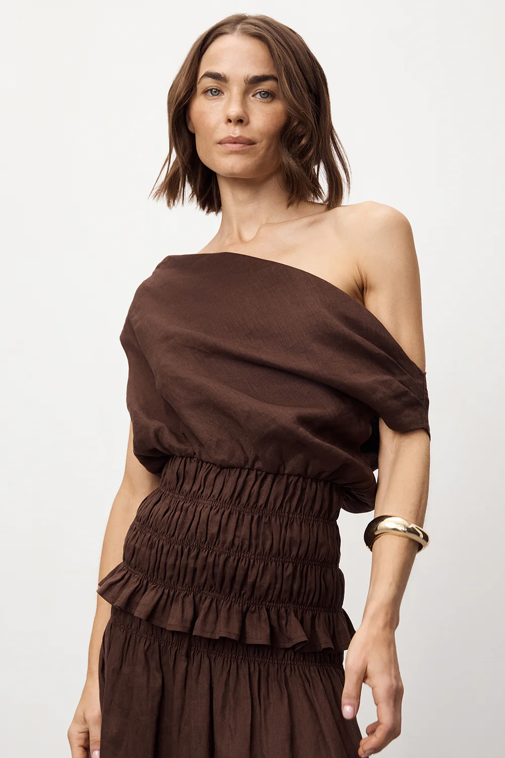 MAIA COCOA SLEEVELESS LINEN SHIRRED TOP - Gamepaces