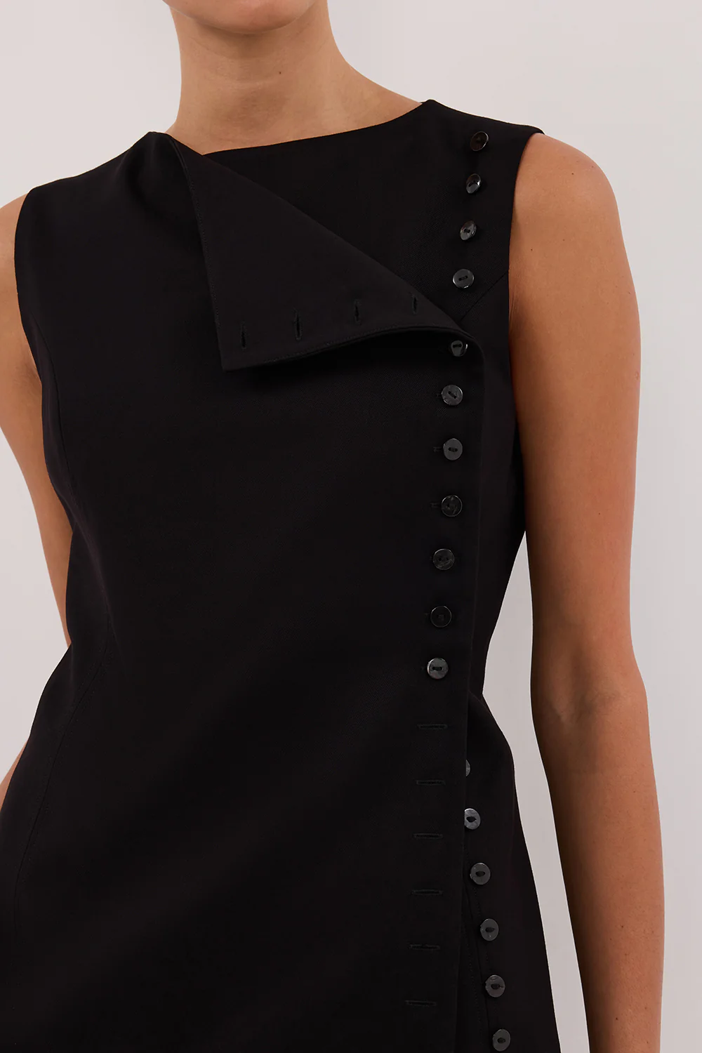 REN BLACK SIDE BUTTON VEST - Gamepaces