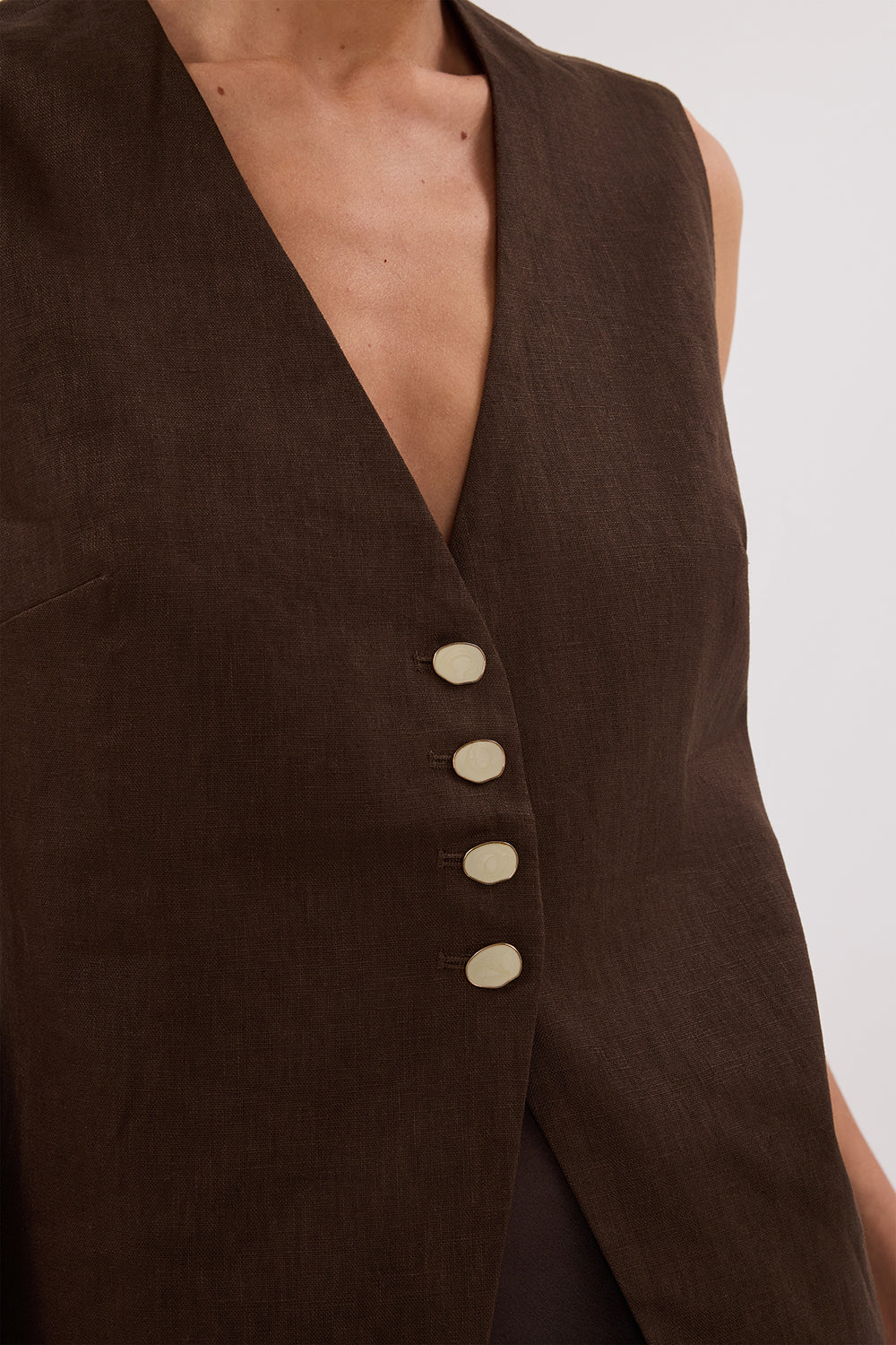 KNOX BITTER CHOC LINEN VEST - Gamepaces