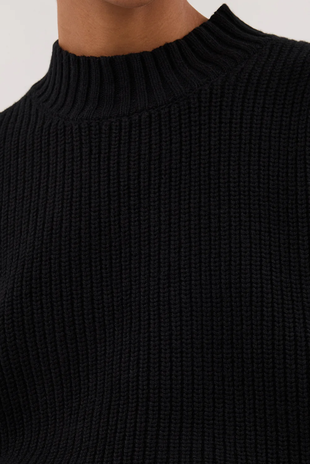 ARO BLACK KNIT TOP - Gamepaces