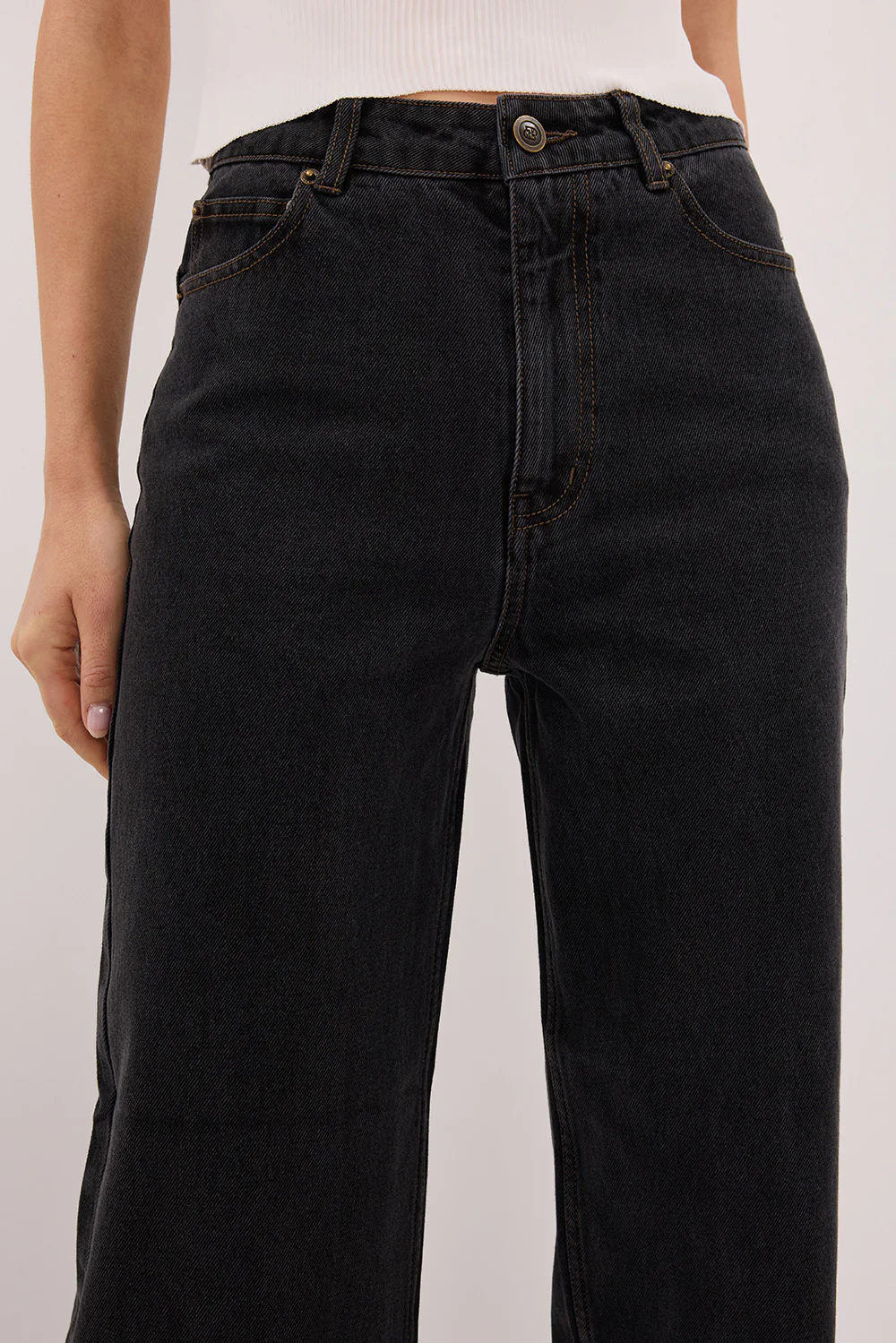WESTIN BLACK RINSE STRAIGHT JEAN - Gamepaces