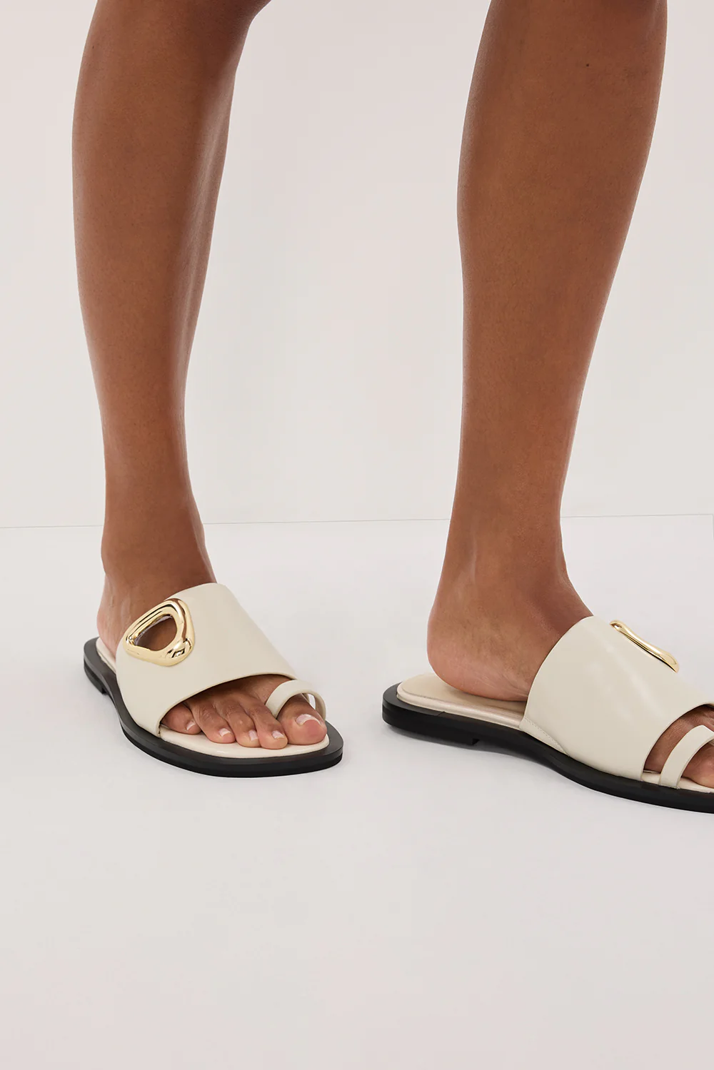 ALIAS MAE ELCE SANDAL BONE - Gamepaces