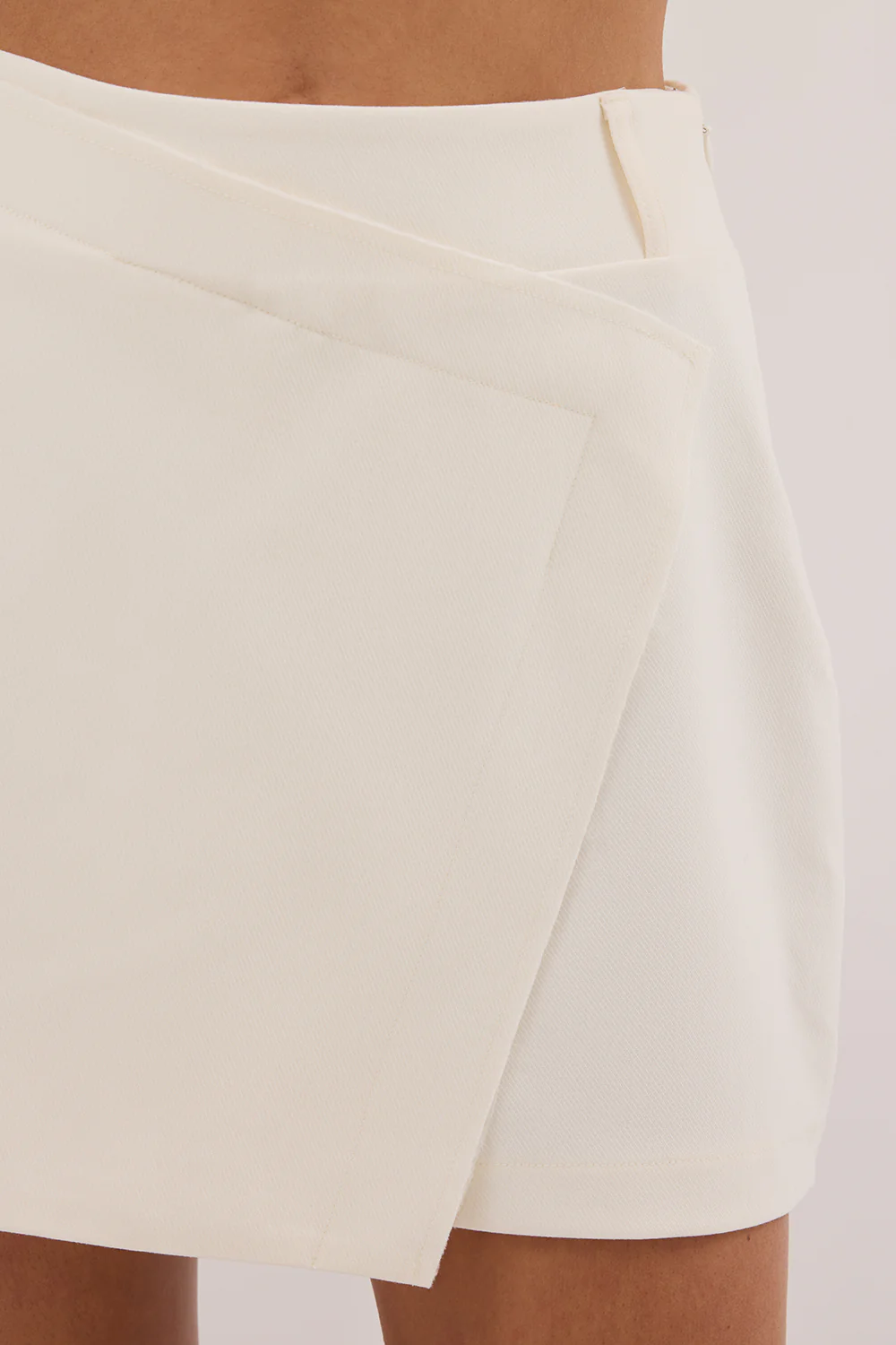 JULIE CREAM TAILORED SKORT - Gamepaces