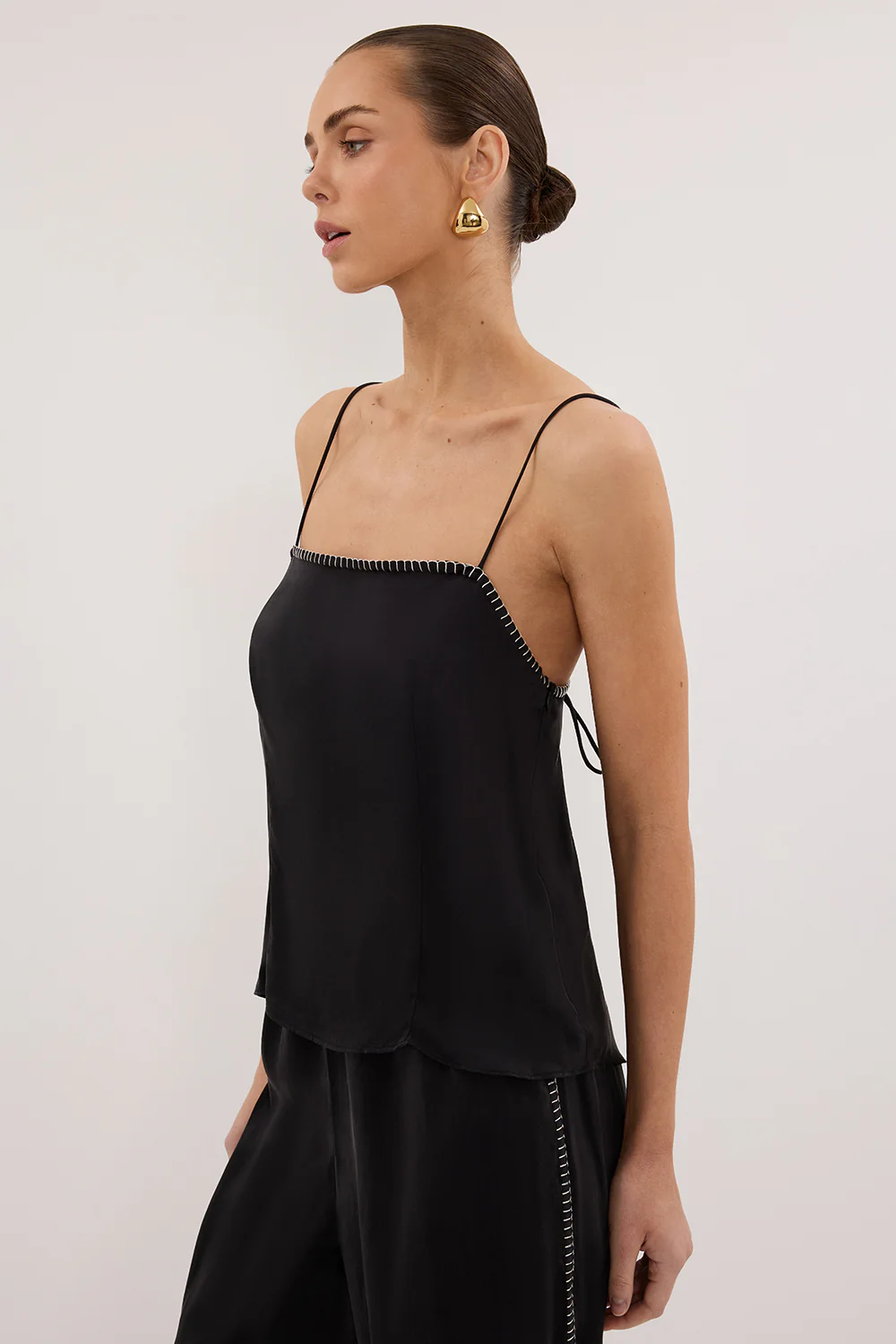 PIPER BLACK SLEEVELESS SILK STITCH DETAIL CAMI TOP - Gamepaces
