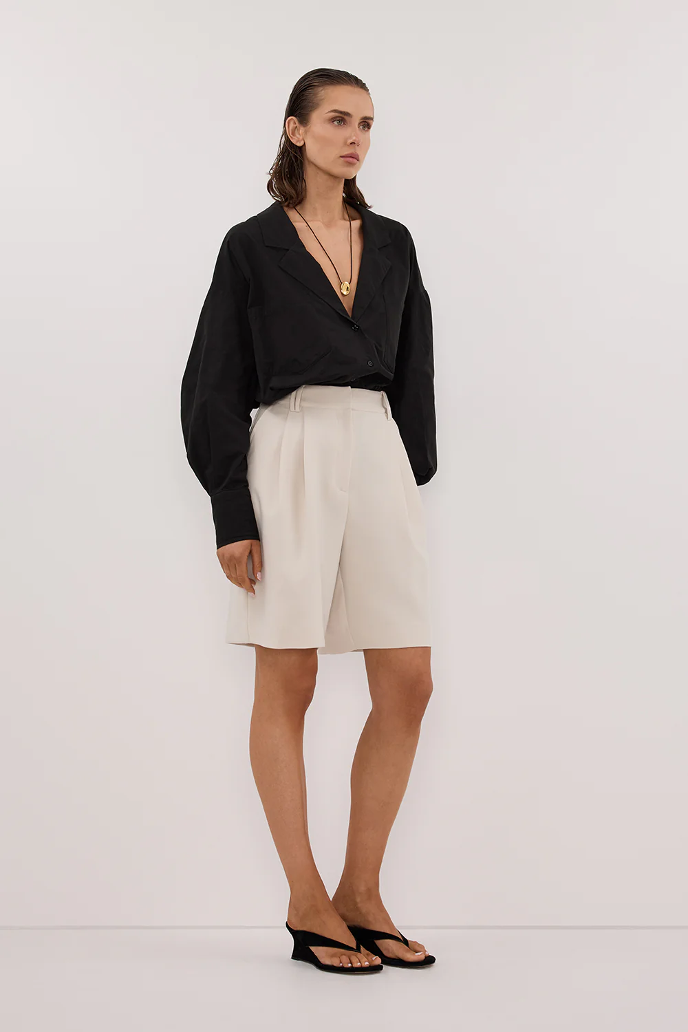 CHELSEA BONE BERMUDA SHORT - Gamepaces