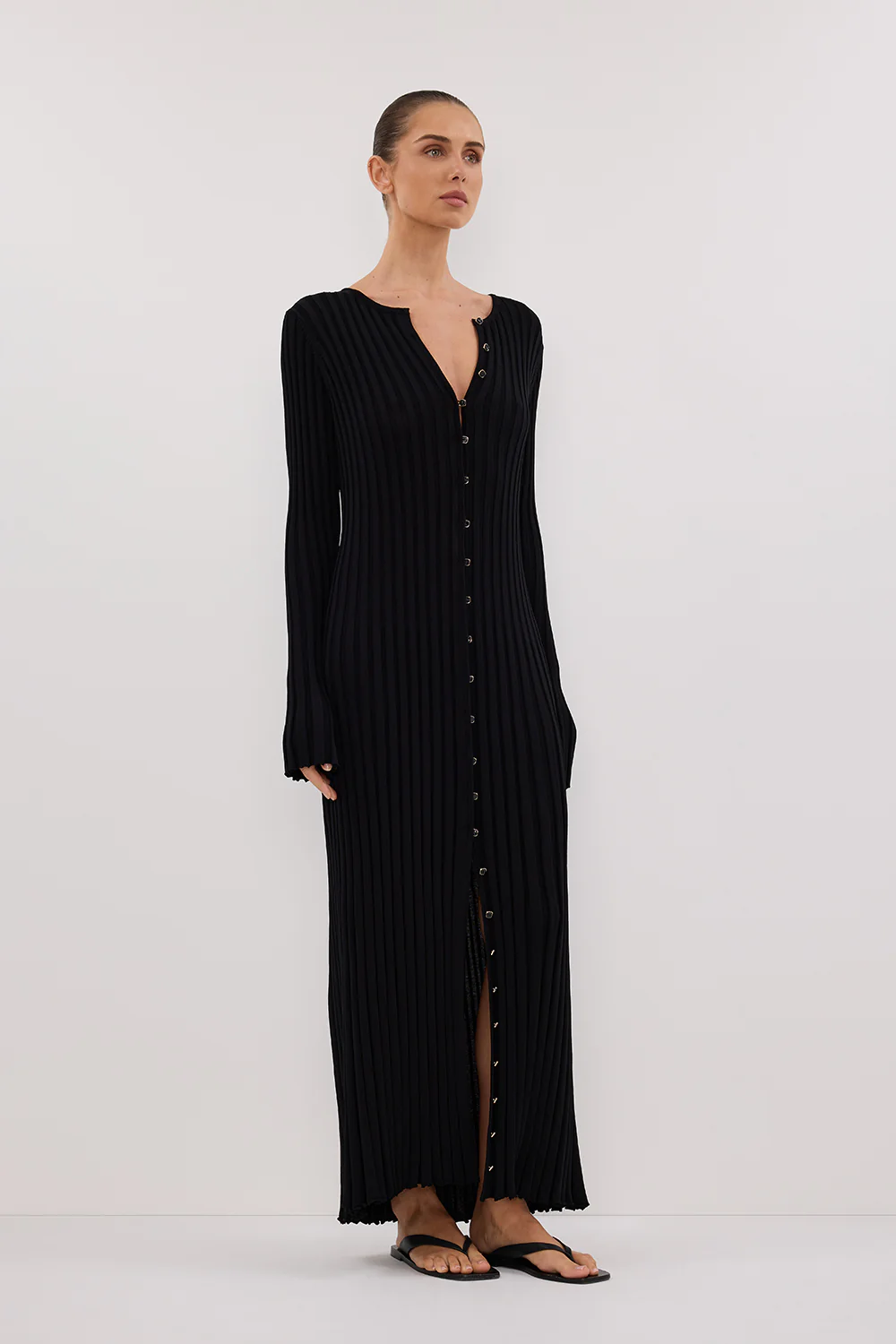 ALI BLACK SLEEVED KNIT MIDI DRESS - Gamepaces