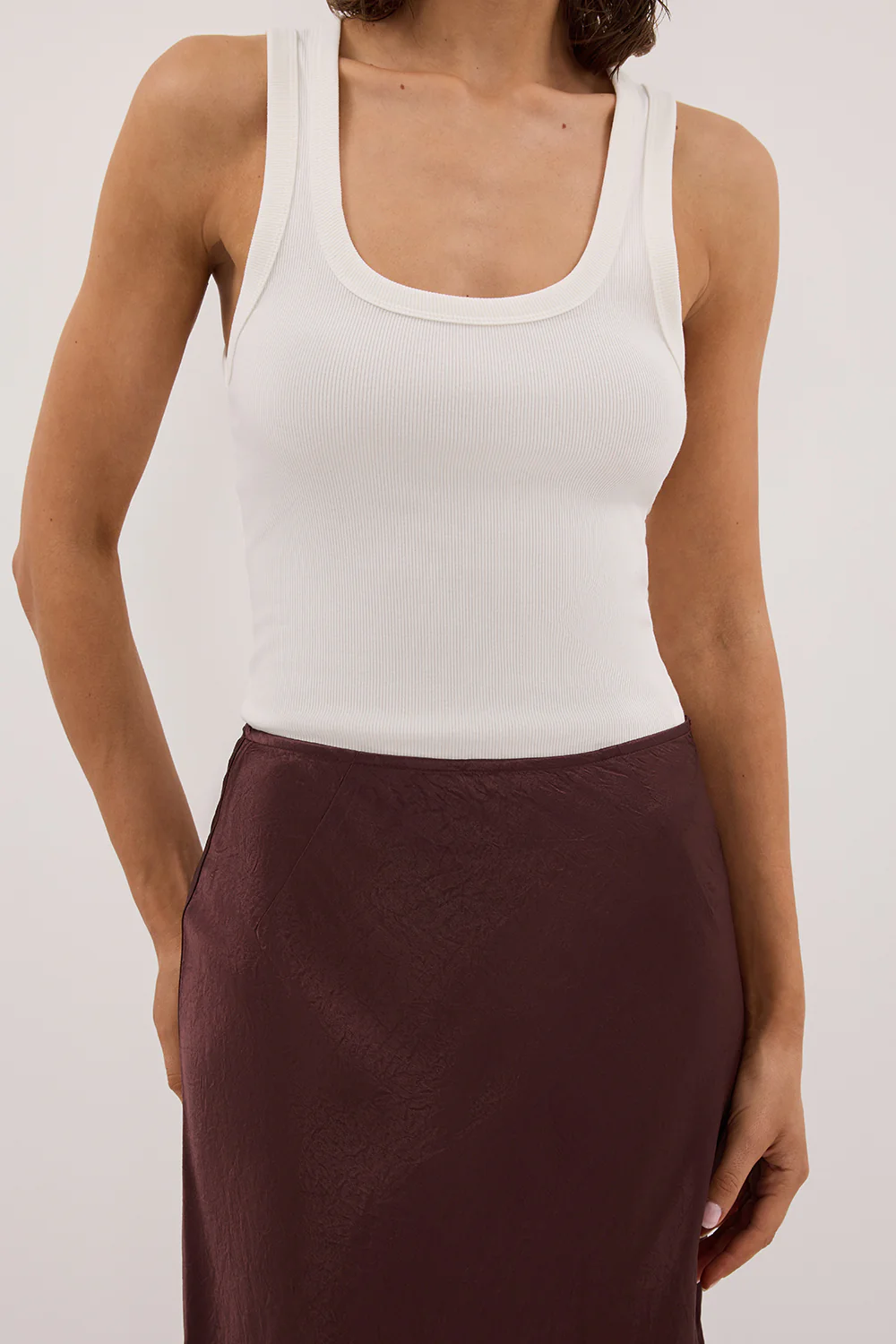 CLARA OFF WHITE SCOOP NECK TANK TOP - Gamepaces