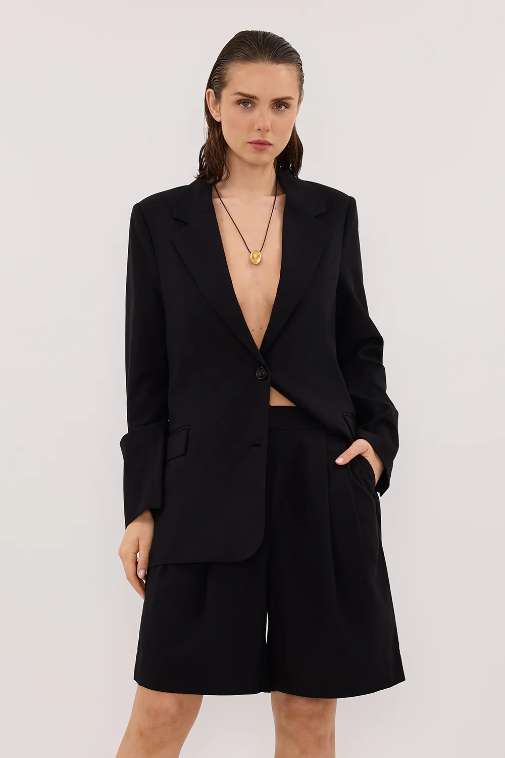 LIZA BLACK TAILORED BERMUDA SHORT - Gamepaces