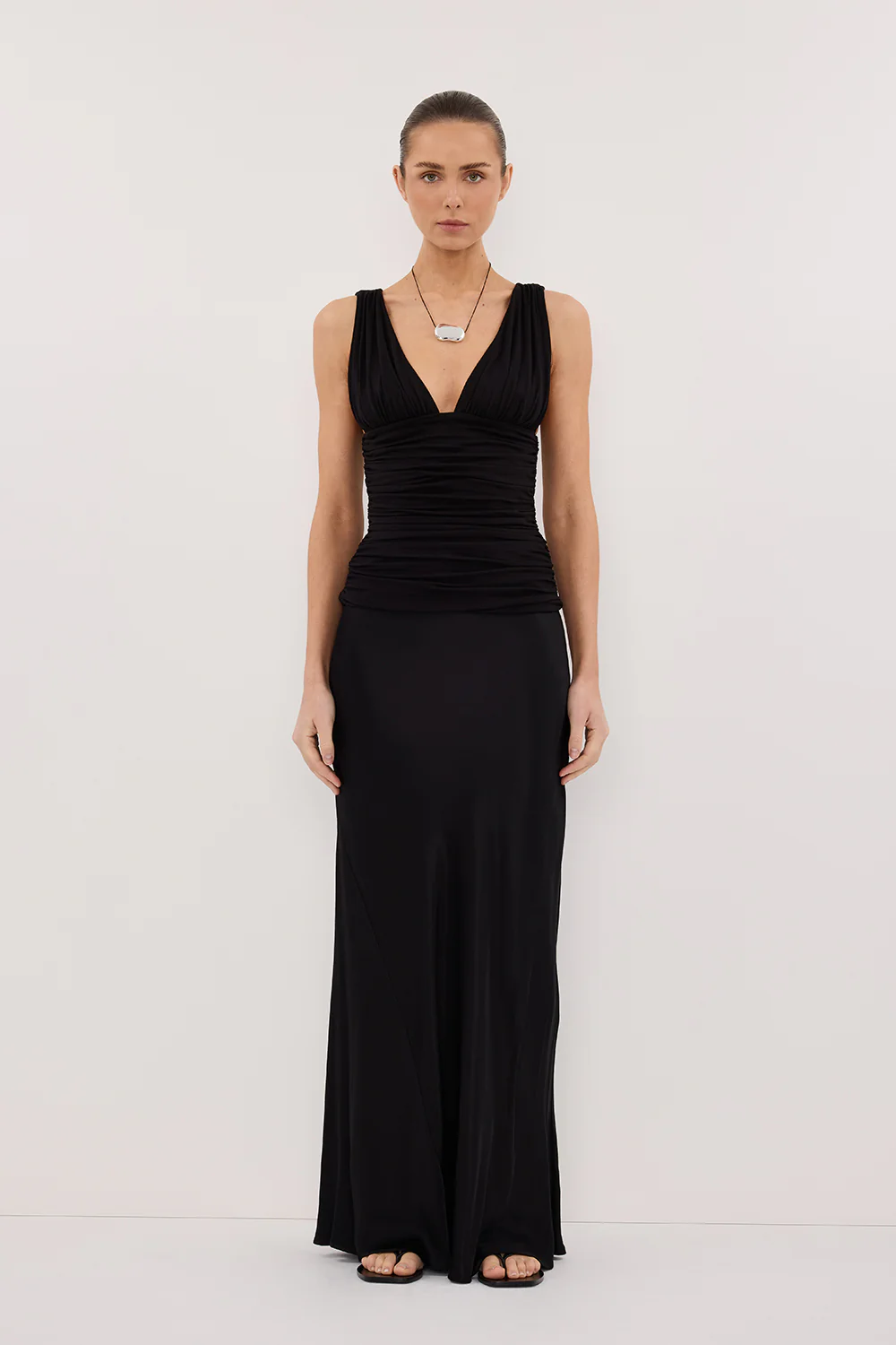 MAGNOLIA BLACK SLEEVELESS RUCHED TOP - Gamepaces