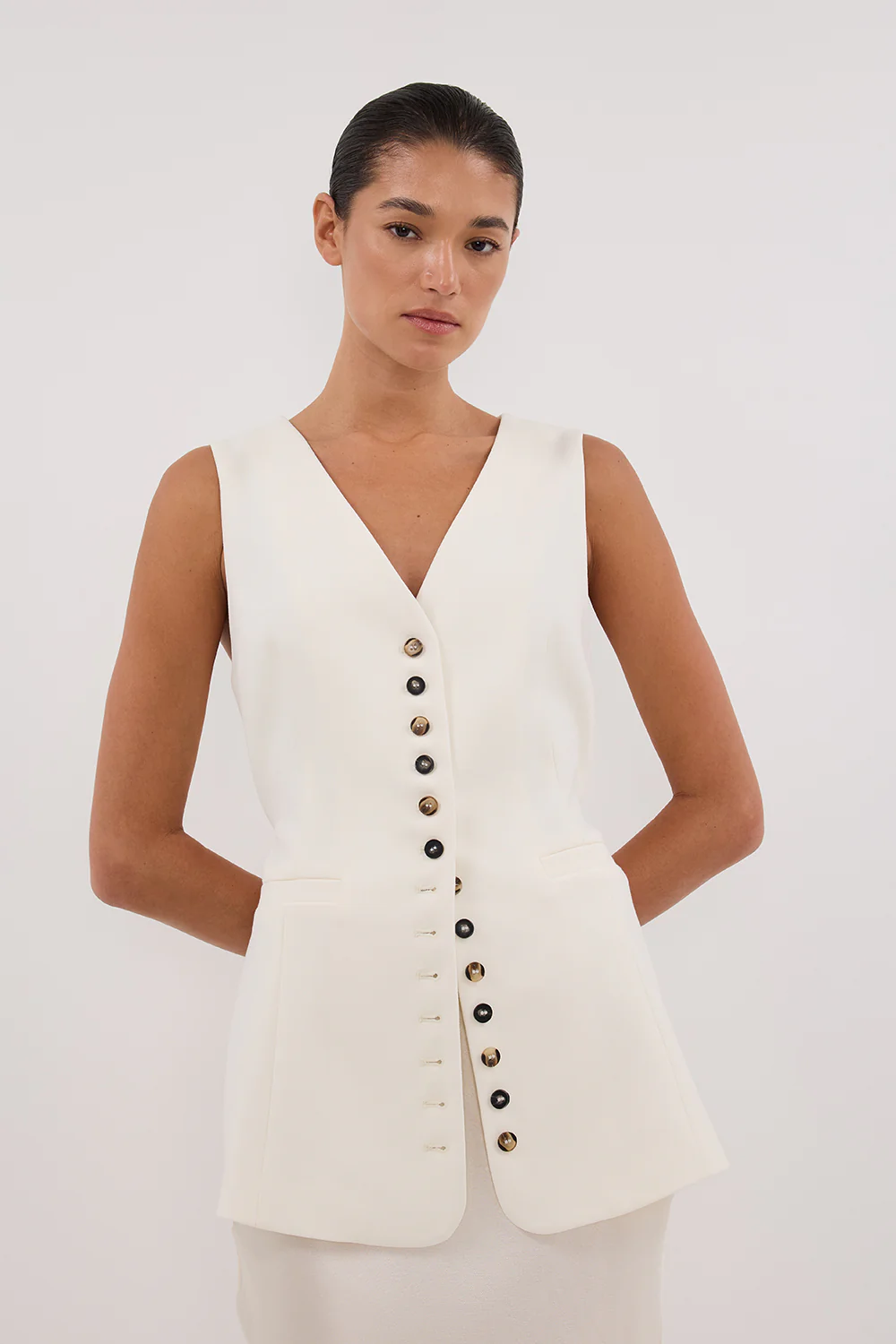 DEMI CREAM LONGLINE VEST - Gamepaces