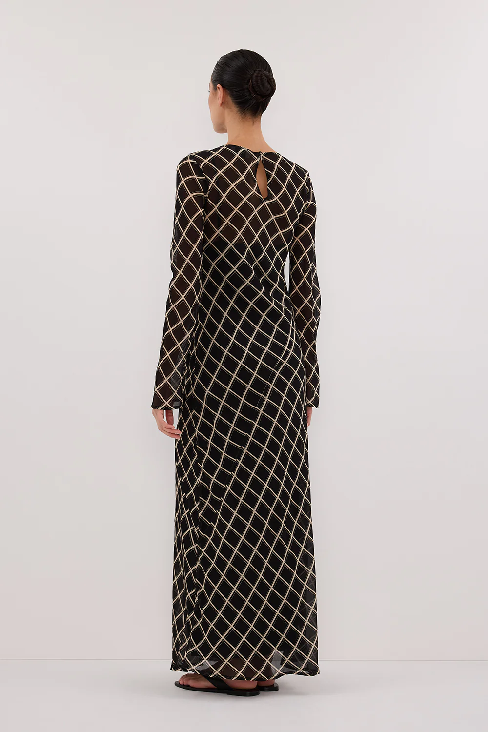 ARLINGTON BLACK LONG SLEEVE MIDI DRESS - Gamepaces
