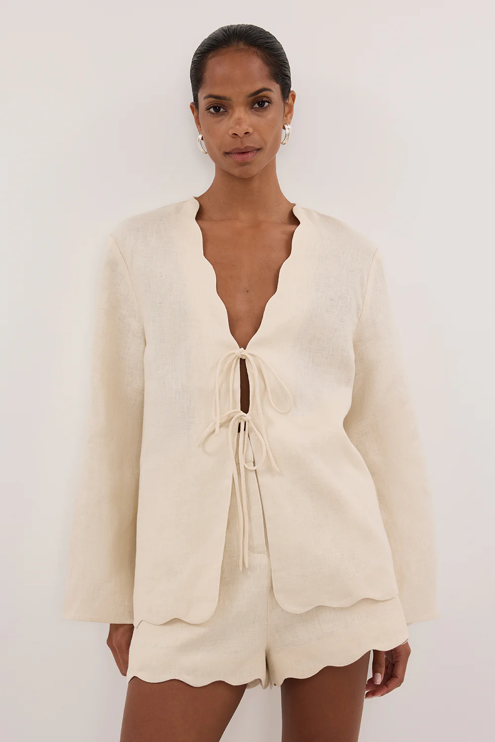 LELA SANDSTONE LONG SLEEVE LINEN TOP - Gamepaces