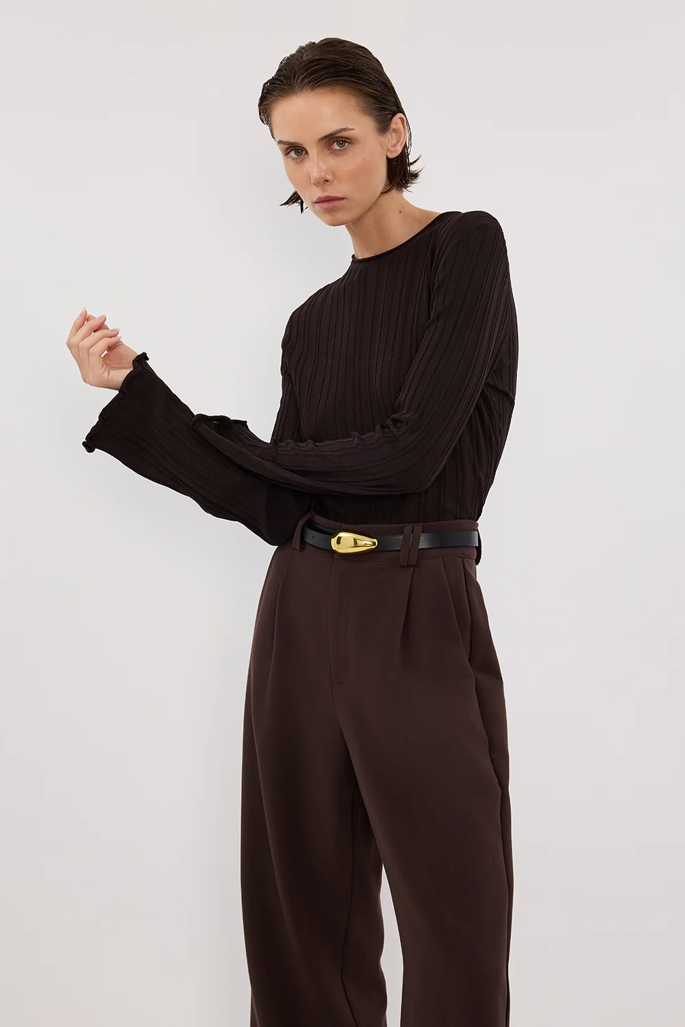 SYLVIA BITTER CHOC CREW KNIT TOP - Gamepaces