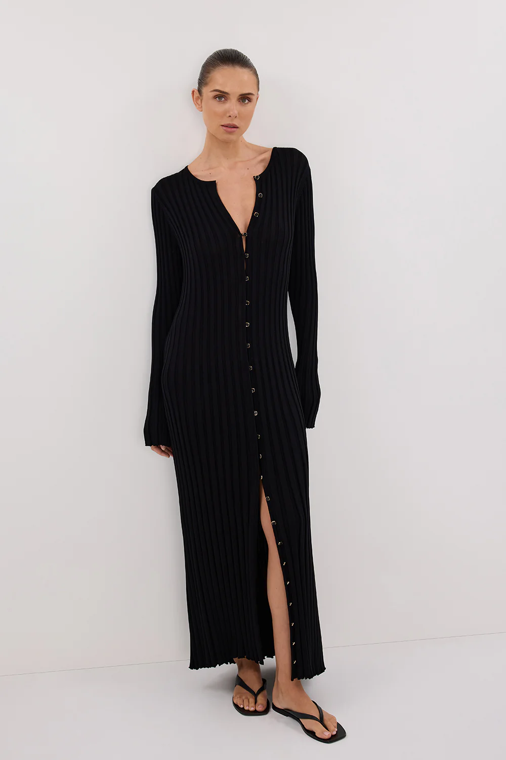 ALI BLACK SLEEVED KNIT MIDI DRESS - Gamepaces