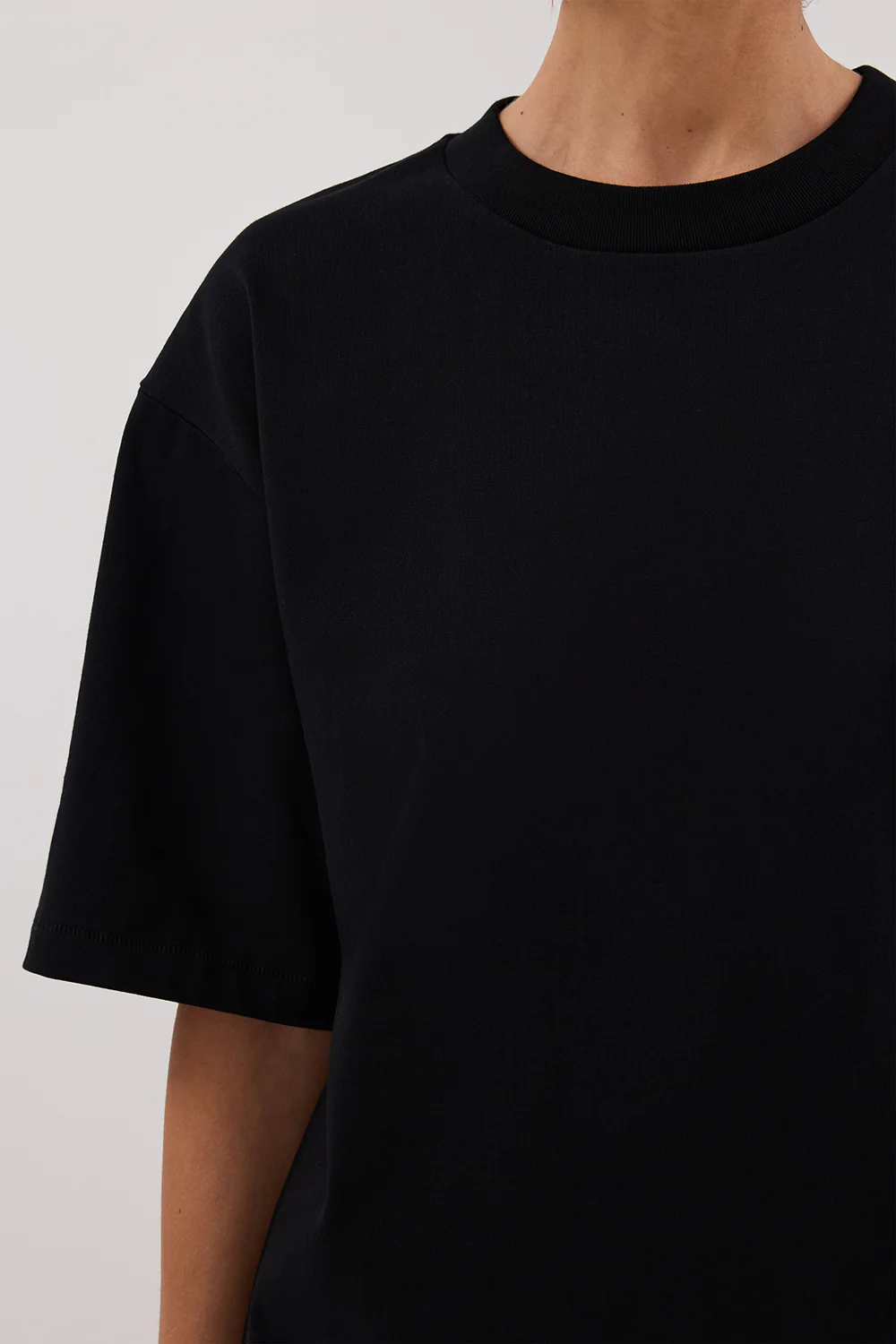 NOAH BLACK LONGLINE TEE - Gamepaces