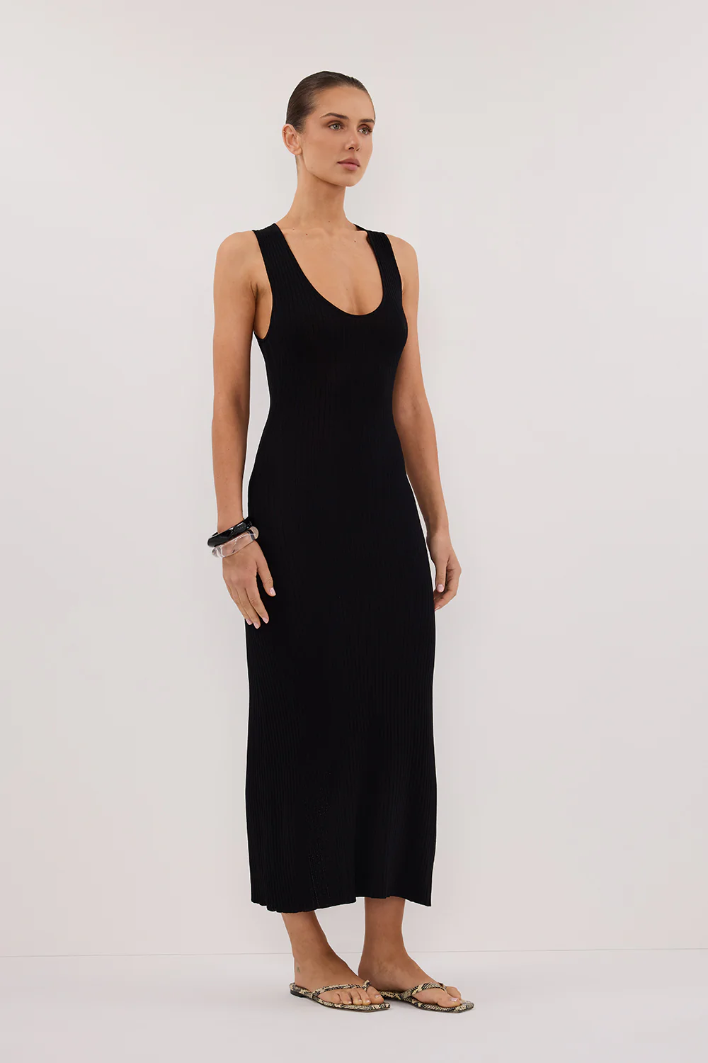 EVE BLACK SCOOP KNIT MIDI DRESS - Gamepaces
