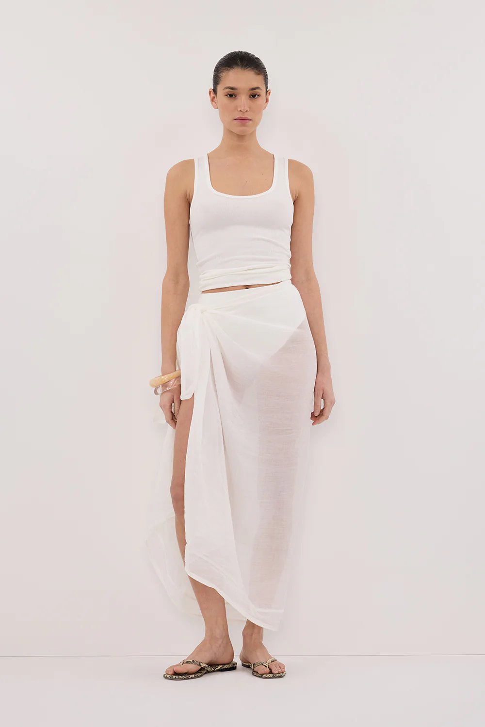 TROPEZ WHITE RAMIE SARONG - Gamepaces
