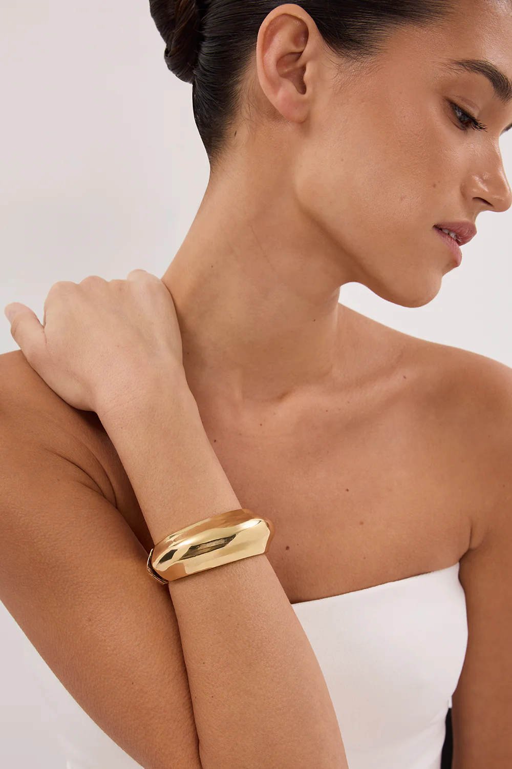 NOAH THE LABEL GOLD BIG BULB BANGLE - Gamepaces