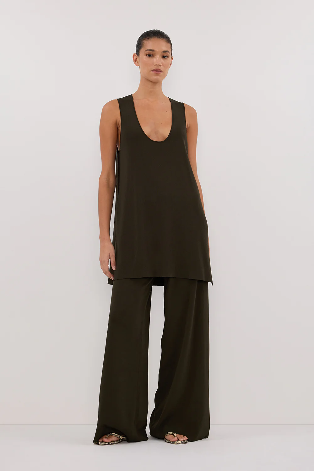 RAY FOREST SCOOP LONGLINE TOP - Gamepaces