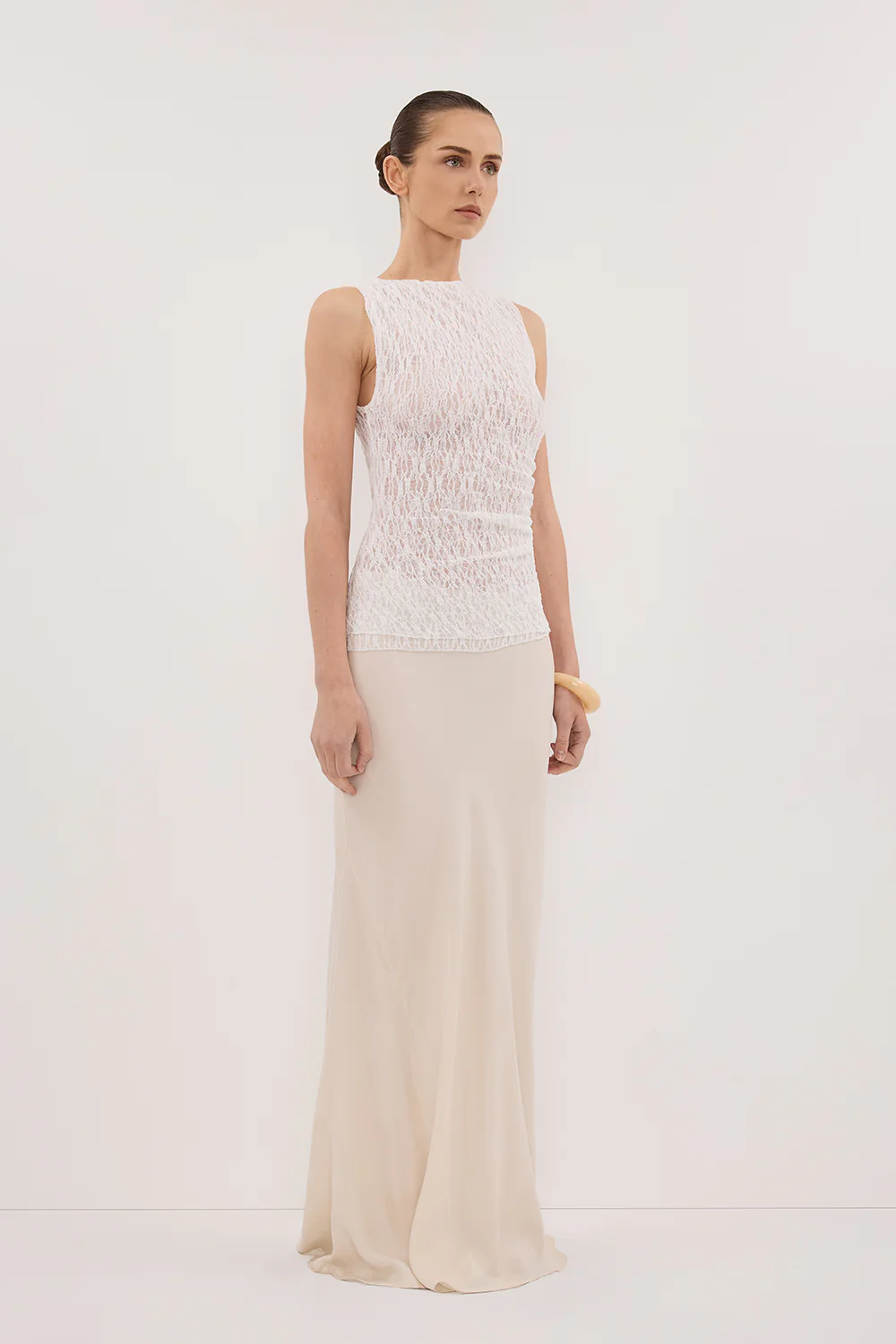 LIZZIE WHITE SLEEVELESS LACE TOP - Gamepaces