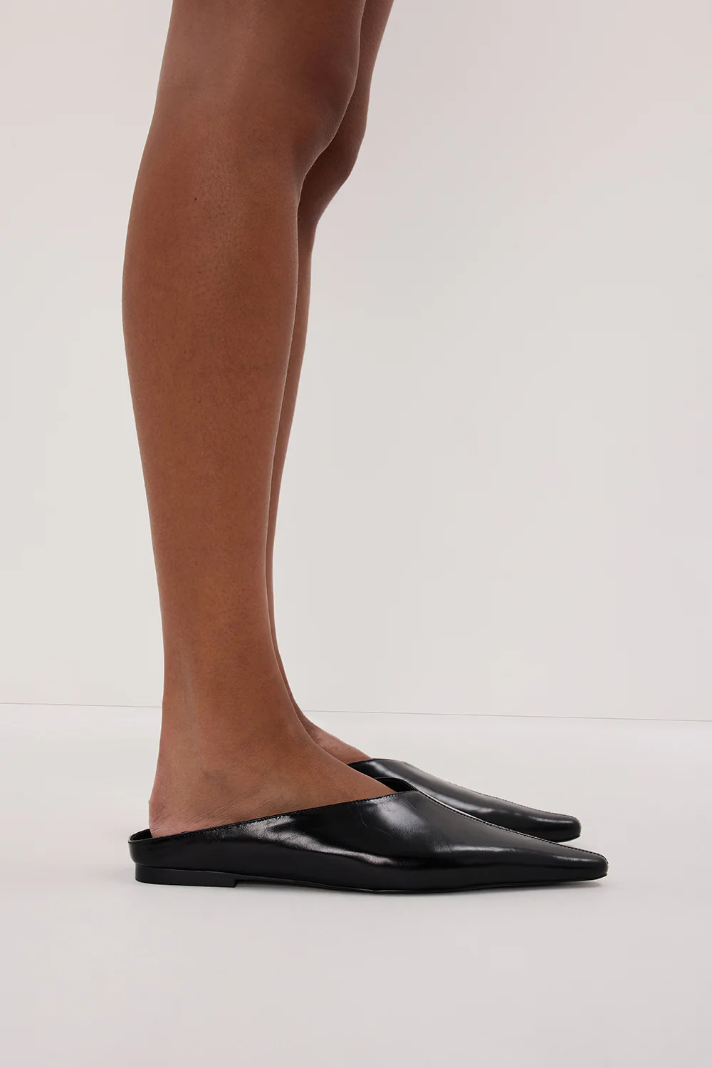 ALIAS MAE OLIVE MULE BLACK - Gamepaces