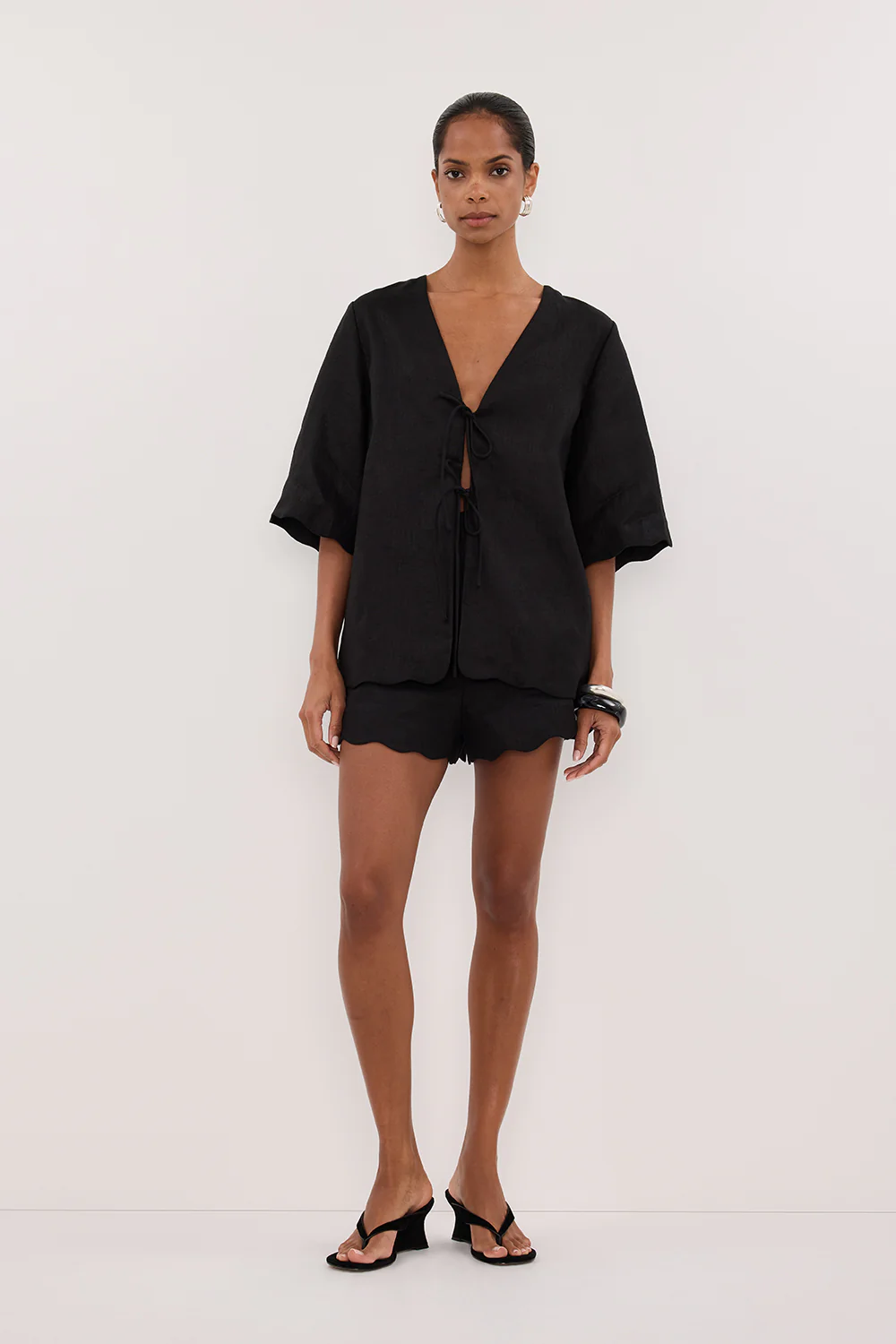 LELA BLACK SHORT SLEEVE LINEN SHIRT - Gamepaces