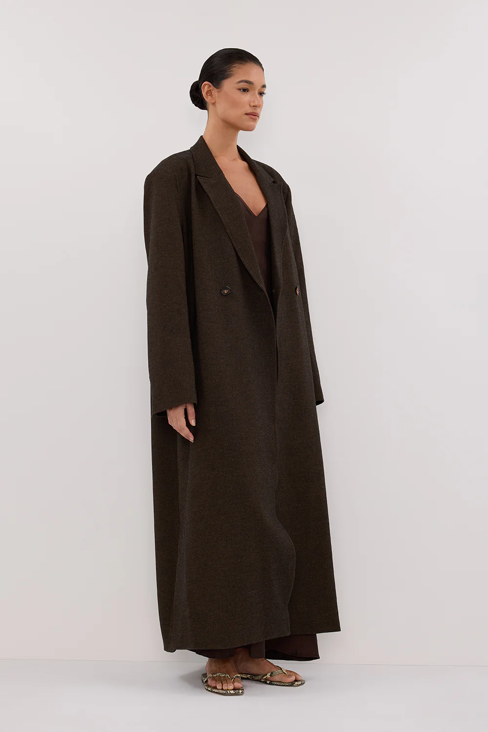 BENTLEY CHOCOLATE OVERSIZED COAT - Gamepaces