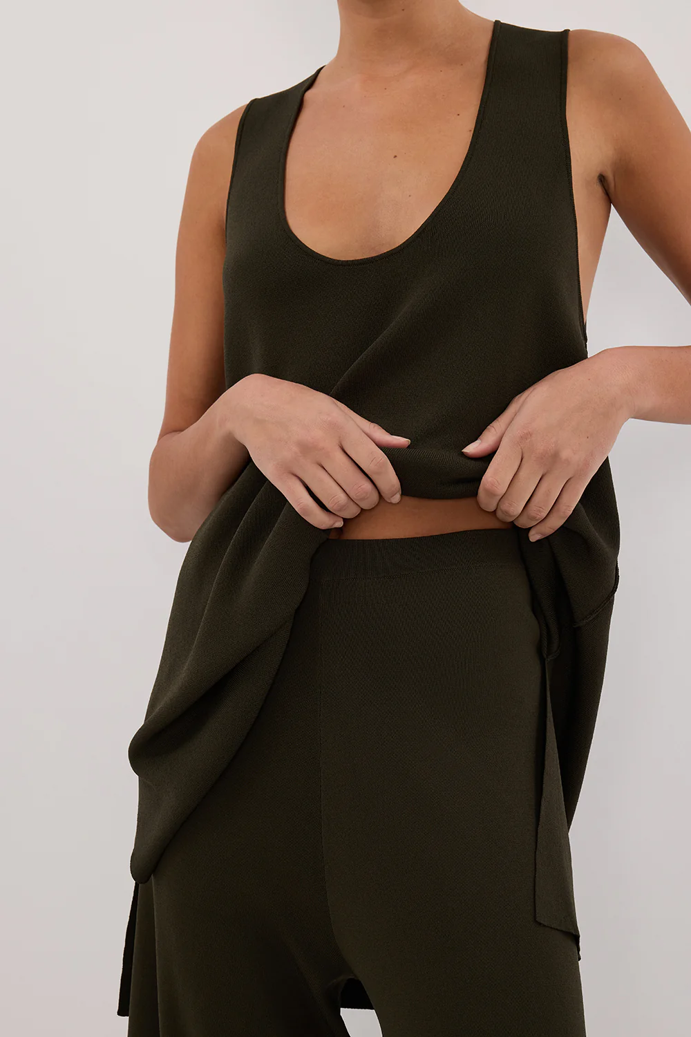 RAY FOREST SCOOP LONGLINE TOP - Gamepaces