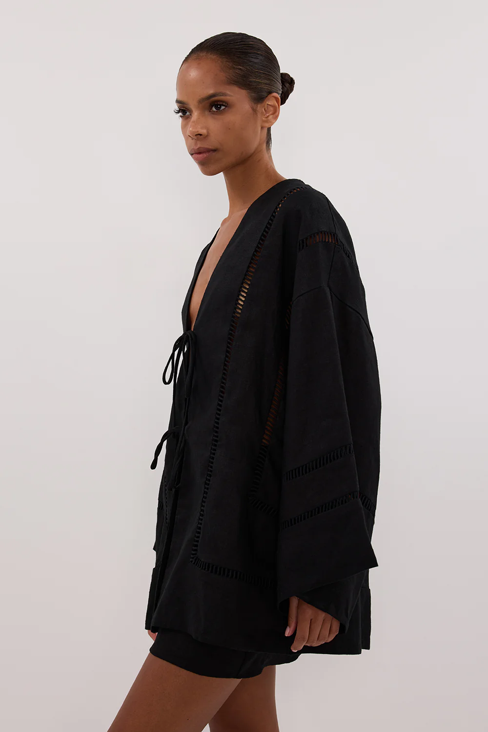 LINDSAY BLACK LINEN KIMONO TOP - Gamepaces