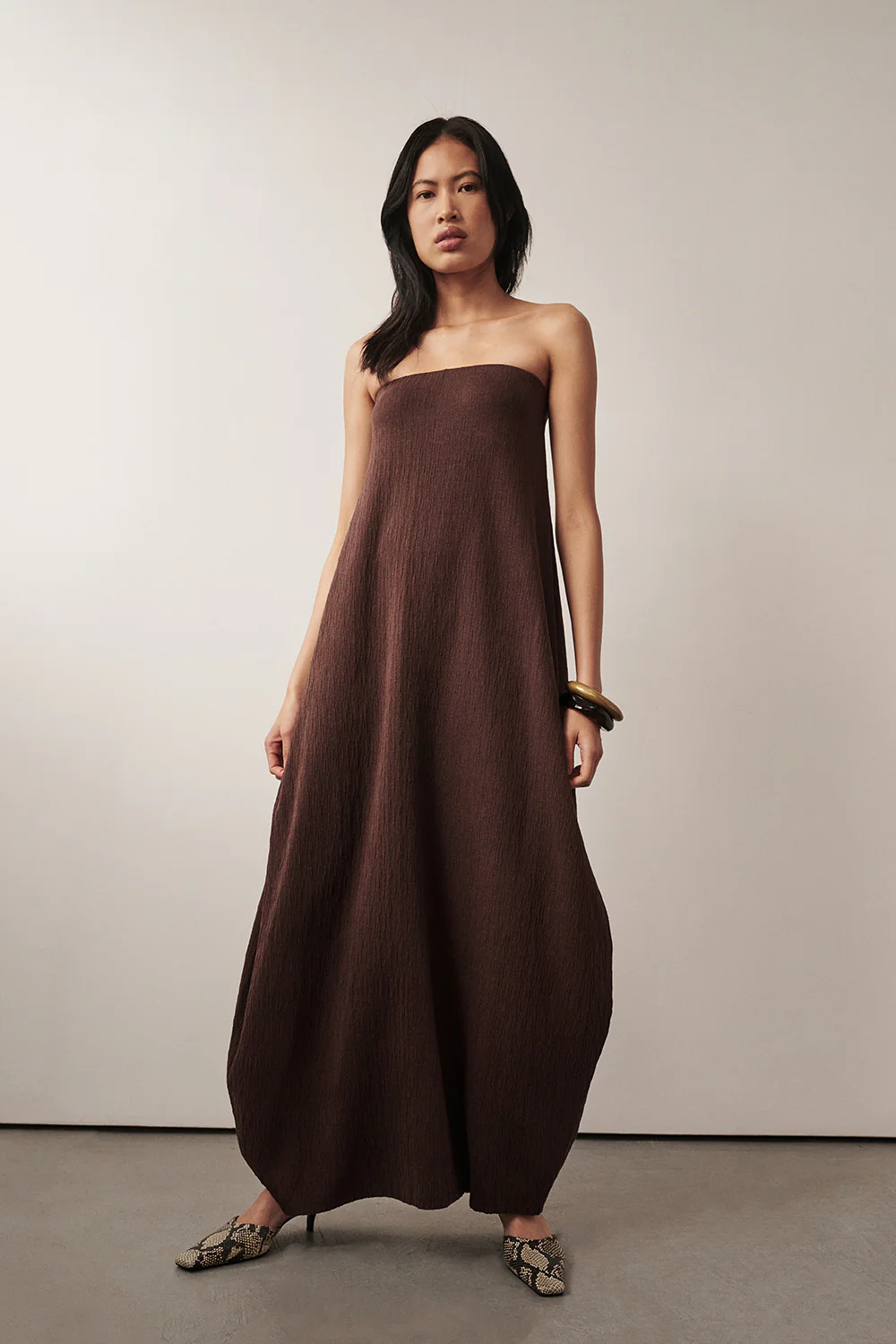 ALIAS CHOC TEXTURED KNIT STRAPLESS MIDI DRESS - Gamepaces