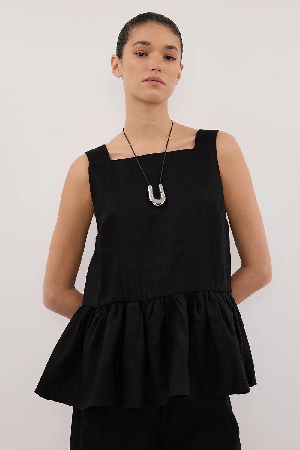 DAISY BLACK LINEN PEPLUM TOP - Gamepaces