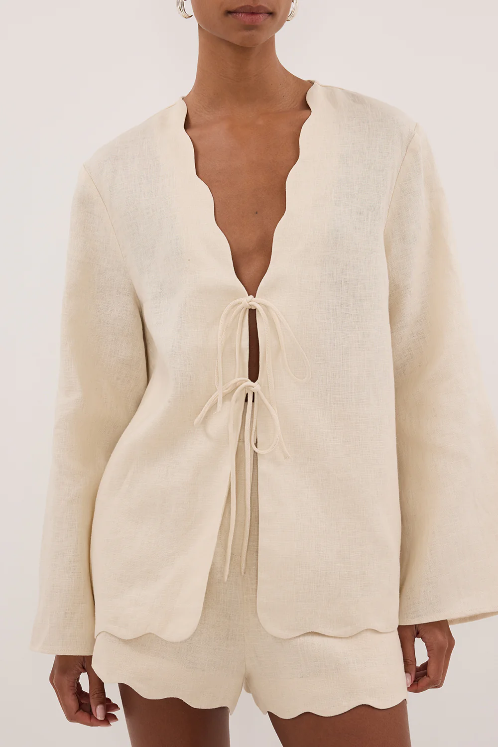 LELA SANDSTONE LONG SLEEVE LINEN TOP - Gamepaces